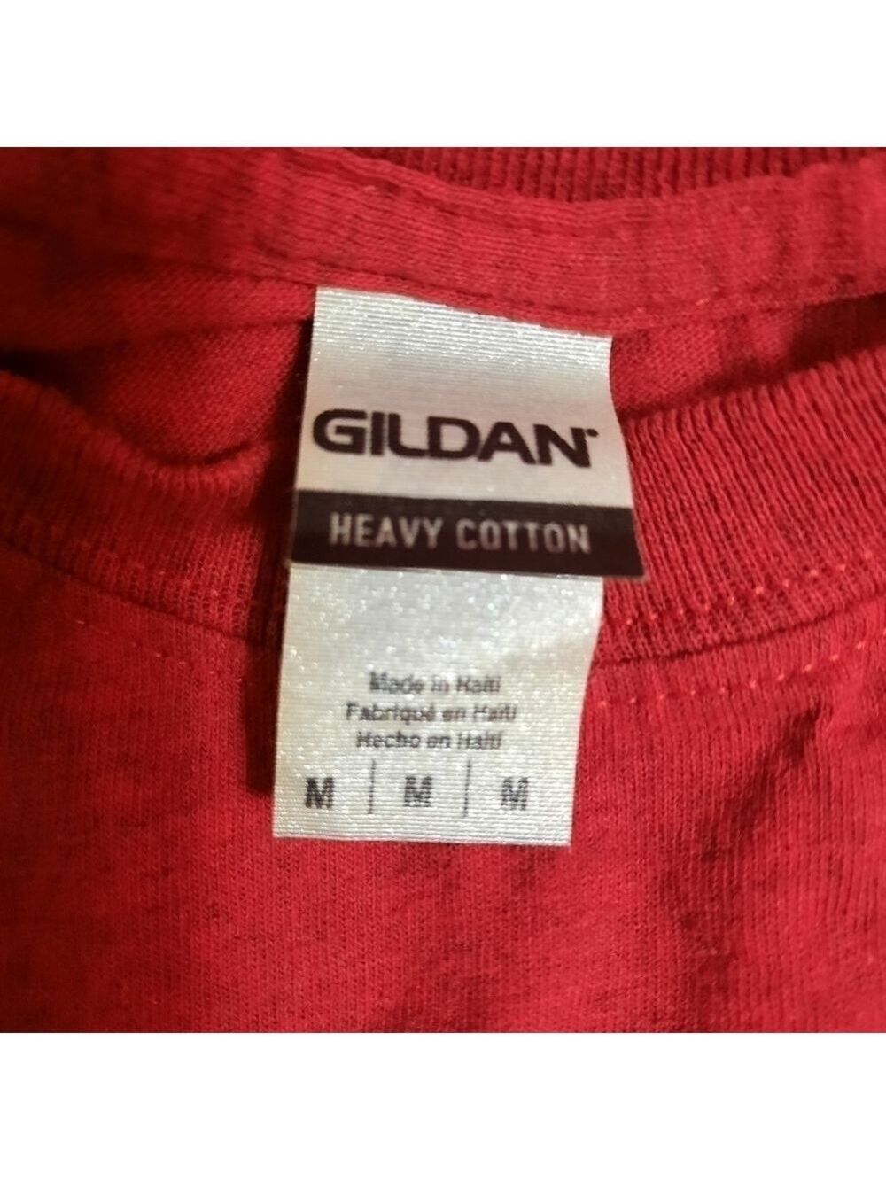Gildan T Shirt Size Medium - Picture 5 of 6